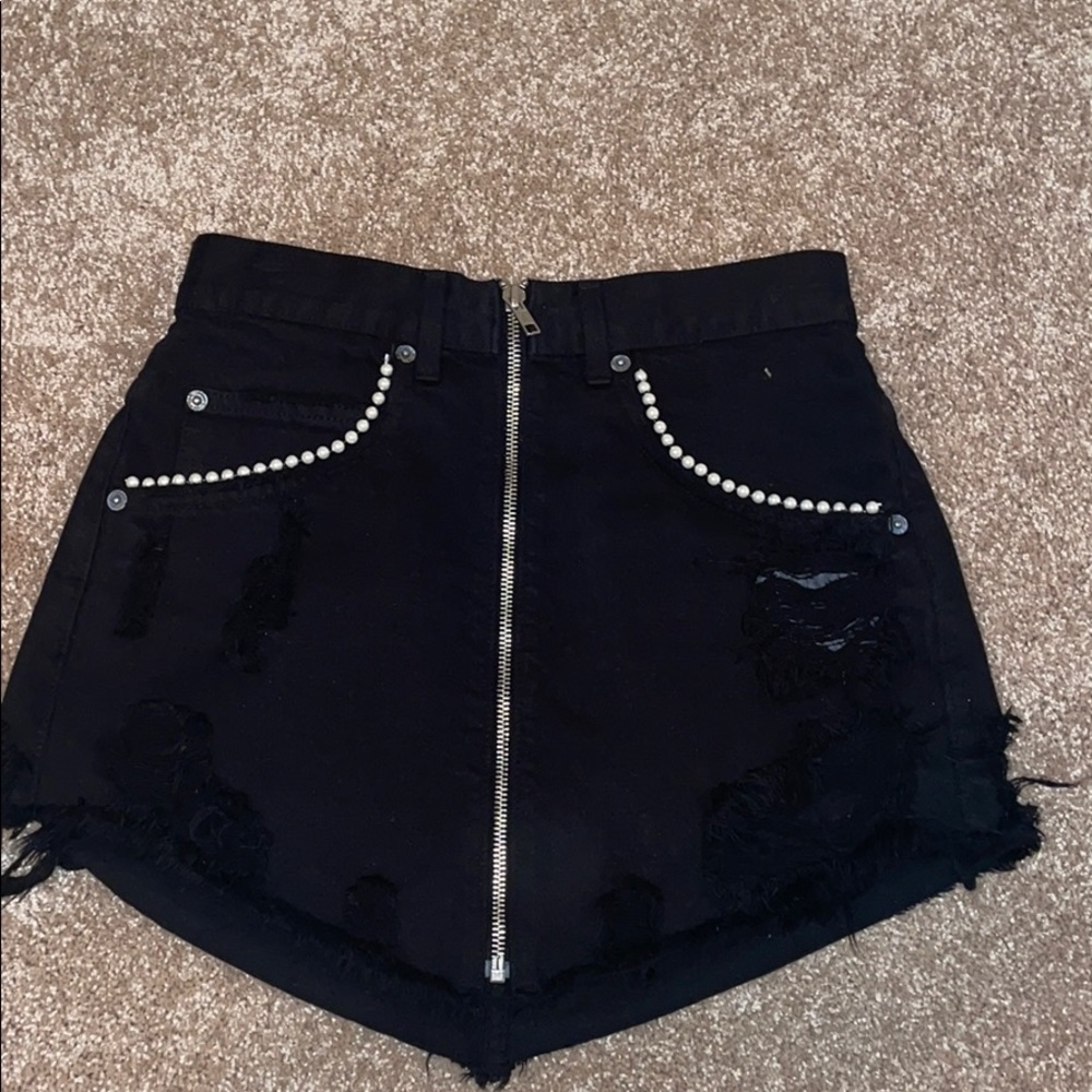 Black carmar skirt